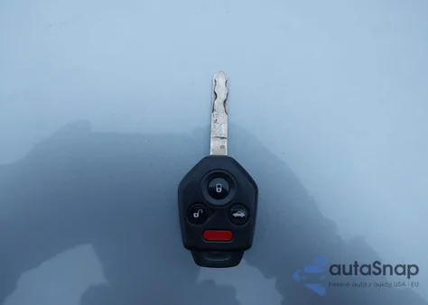 2014 Subaru Outback 3.6R Limited z USA, uszkodzony, nr VIN 4S4BRDNC5E2234246